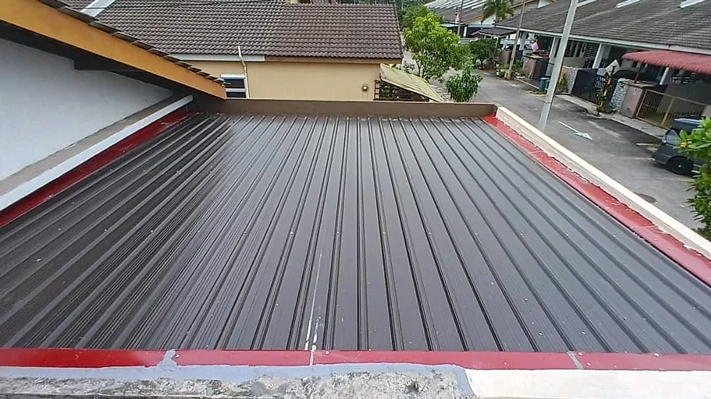 House extension: new metal deck roof with sealed edges